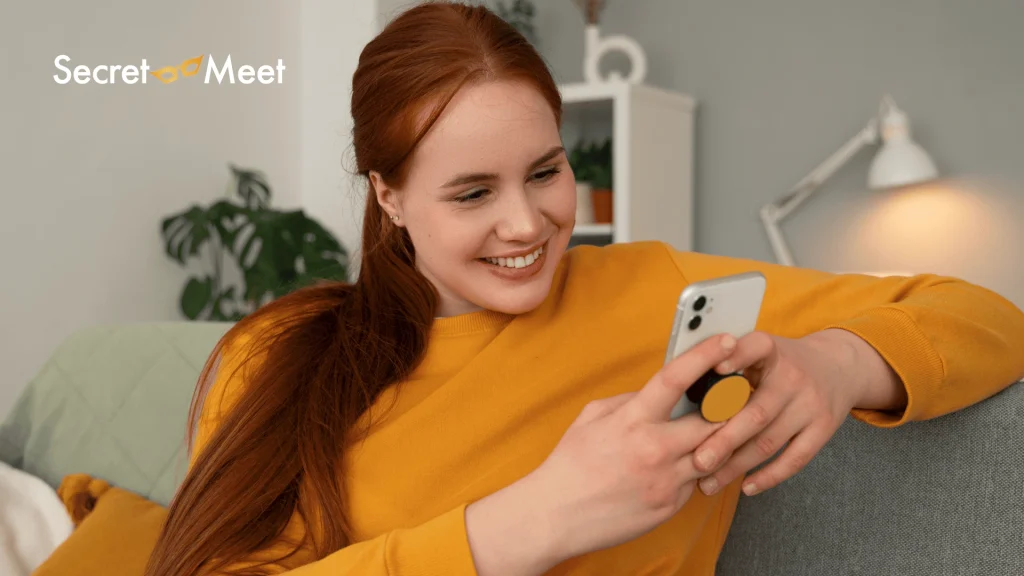A user is chatting on Secretmeet.com